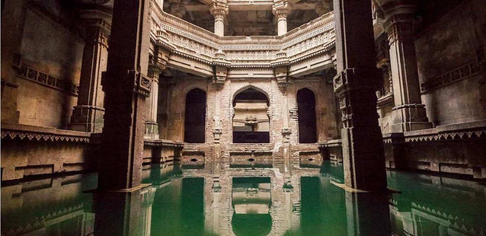 Visit Adalaj Stepwell by Udaipur to Ahmedabad taxi of Balaji tour and travel